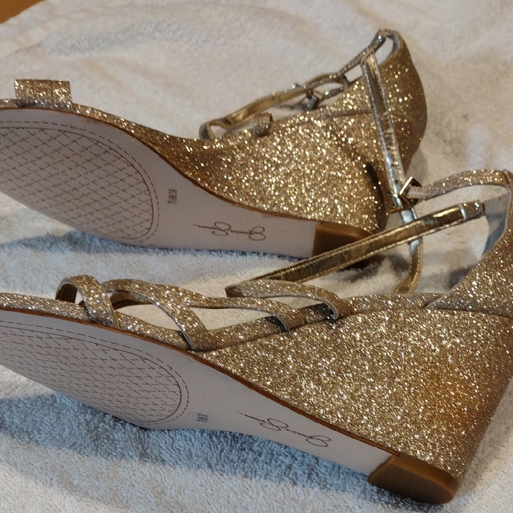 Jessica Simpson, Elegant And Vibrant Glitter Strappy Sandals - Picture 4 of 6